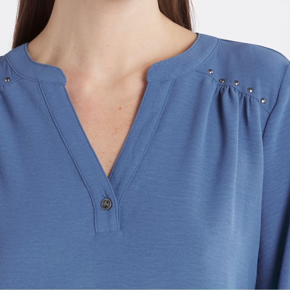 FORTUNE + IVY Cindy Button Detail Blouse Blue Medium NWT STITCH FIX - Picture 3 of 9
